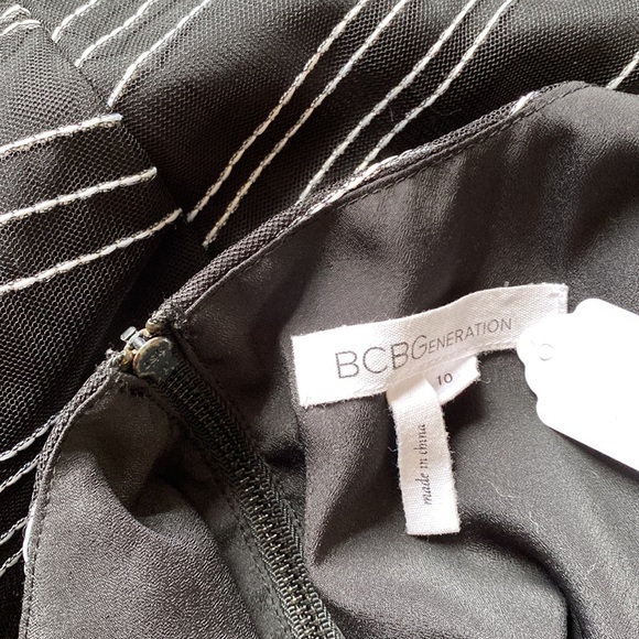 BCBGeneration Sleeveless tank style dress black with white stripes - Picture 14 of 14